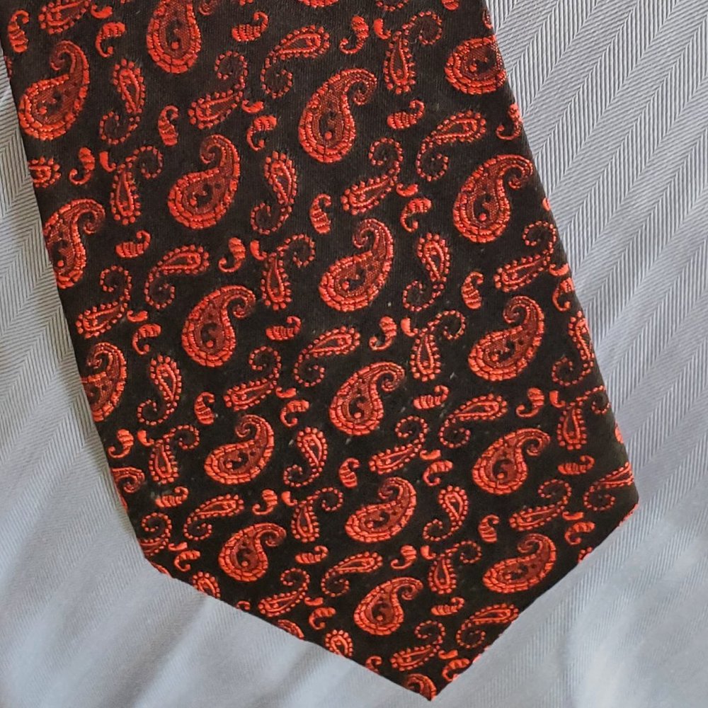 Cool Vintage Paisley Tie